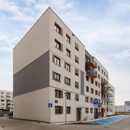 Luksusowy, Klimatyzowany W Krakowie Z Biurkiem I Parkingiem By Renters Prestige