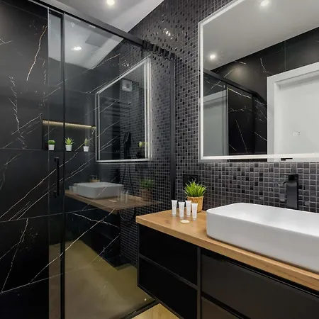 Luksusowy, Klimatyzowany W Krakowie Z Biurkiem I Parkingiem By Renters Prestige *