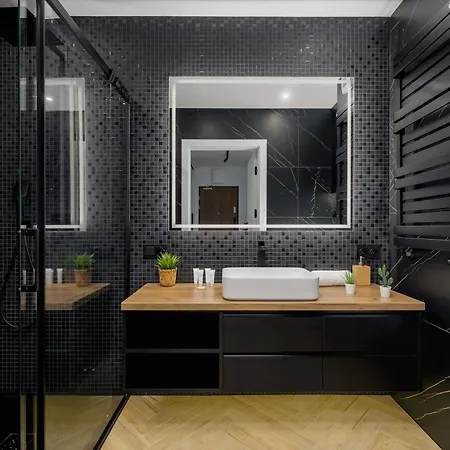 Luksusowy, Klimatyzowany W Krakowie Z Biurkiem I Parkingiem By Renters Prestige * Краков